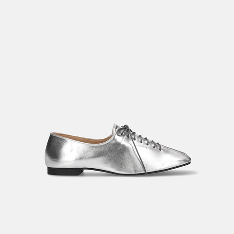 予約：2026SS：レースアップフラットシューズ（m10311）シルバー/mamian（マミアン）