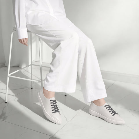 2026SSBI：ポインテッドトゥ レースアップ スニーカー（m1001）ホワイトグレー